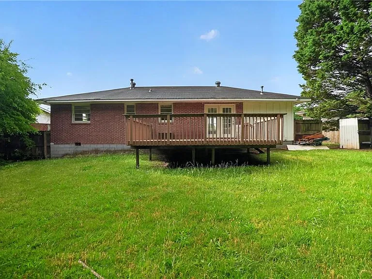 7259 Mayfair Cir — Photo 15