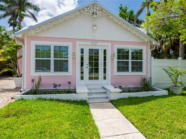 717 W MARION AVENUE, PUNTA GORDA, FL 33950