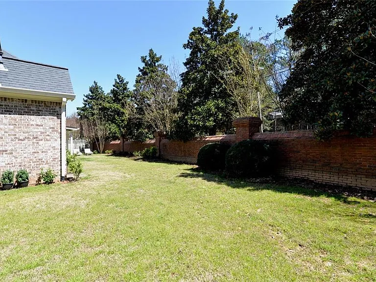 310 Windsor Gate Cv — Photo 56