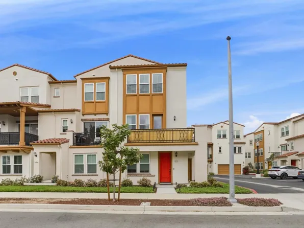 625 Los Castanos Dr #42, Morgan Hill, CA 95037