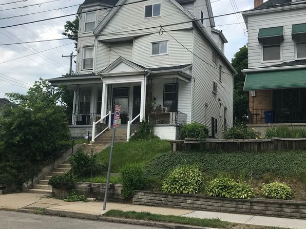 627 College St Floor 2