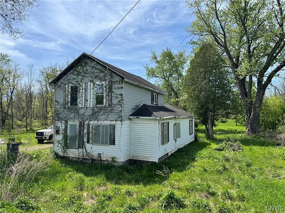 2nd image of 3764 E Prospect Ave