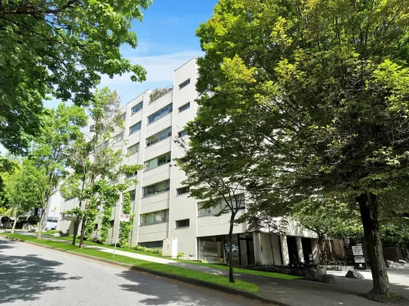 1371 Harwood St #301, Vancouver, BC V6E 1S6