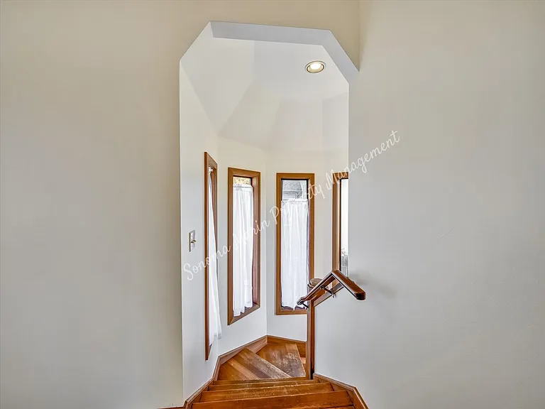 81 Elm Ave — Photo 17
