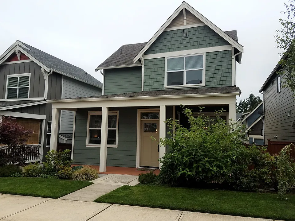 4595 NW Atwater Loop