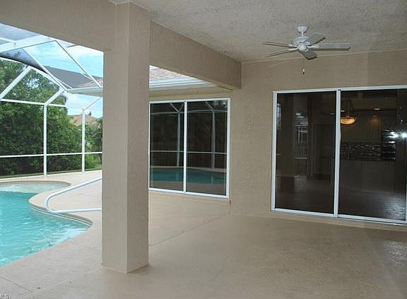 5th image of 3812 SW 20th Ave