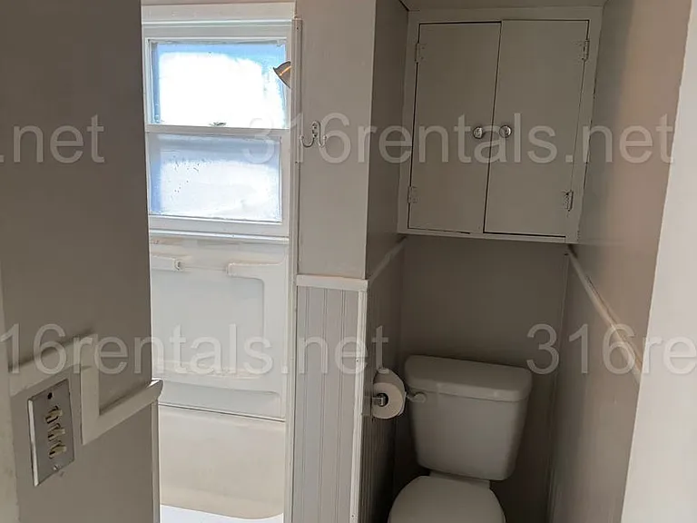303 N Emporia St — Photo 10
