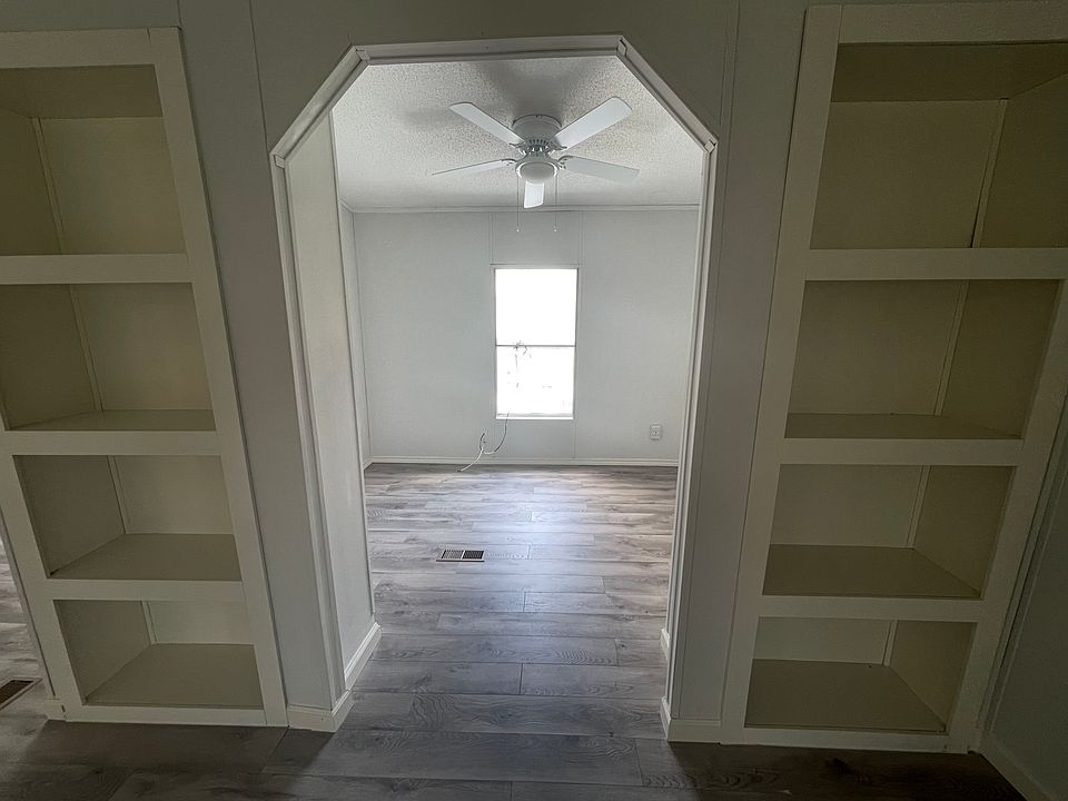 1st image of 608 N Greenville Ave