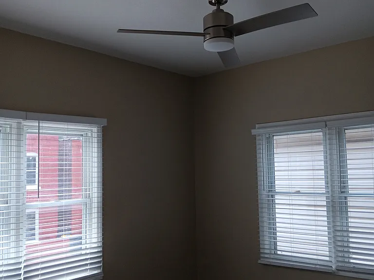 537 Gillis St #HOUSE — Photo 21