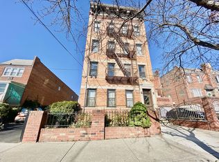 2414 21st St, Astoria, NY 11102