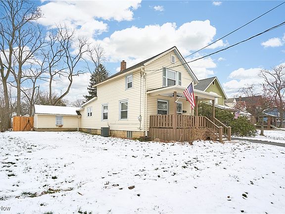 2nd image of 1840 6th St