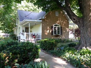 906 S Vennum St, Eureka, IL