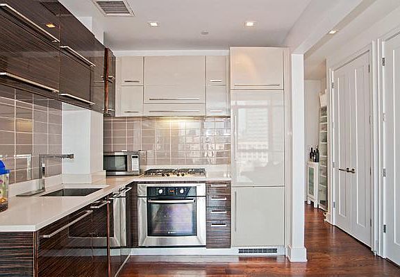3rd image of 2626 Jackson Ave APT 701