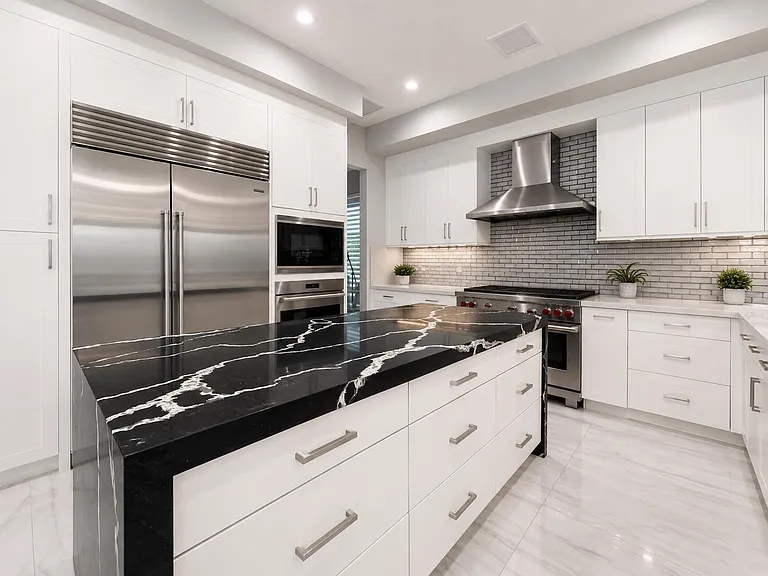 16849 Pierre Cir — Photo 13
