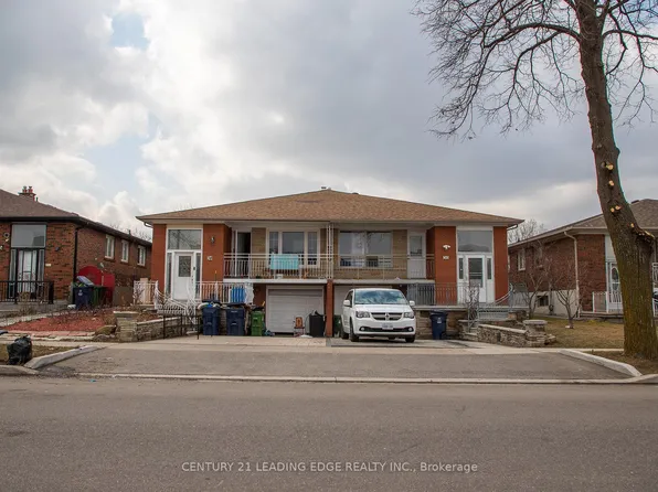 34 Petiole Rd, Toronto, ON M3N 2B4