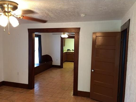 2nd image of 9040 N Fm 225