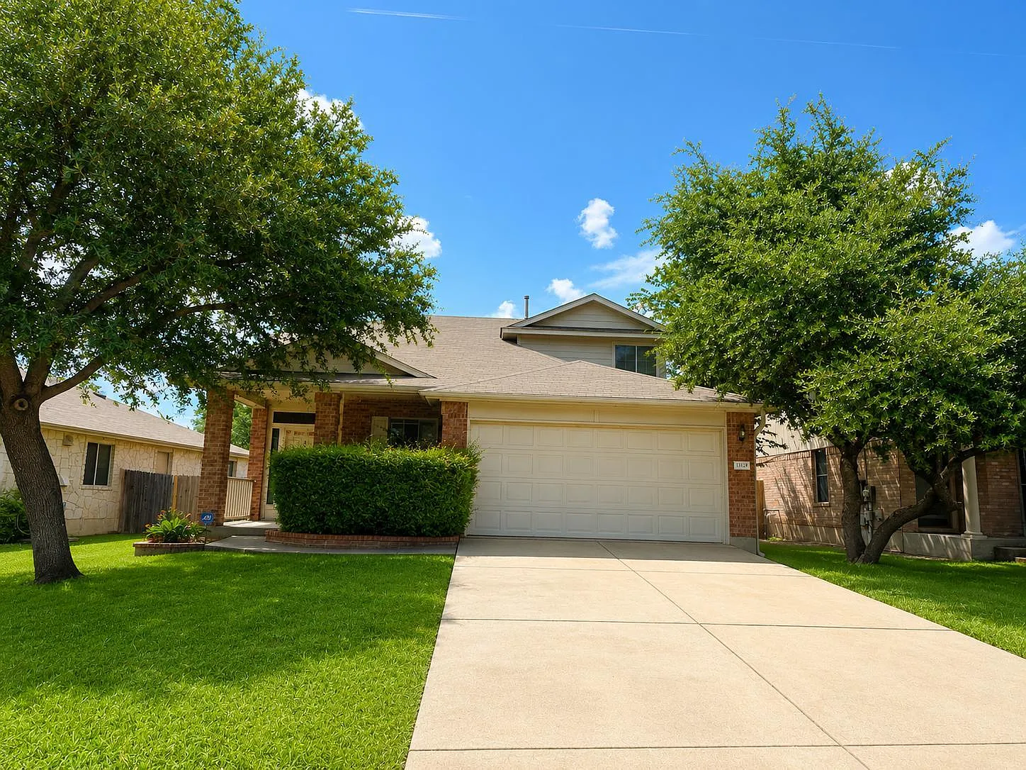 3 bed, 2.5 bath, 1788 sqft, $2,050 — Photo 1