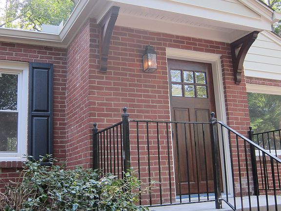 3rd image of 2012 E Roxboro Rd NE