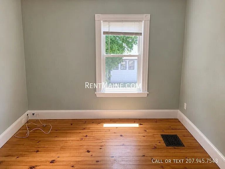 8 Linden St — Photo 13