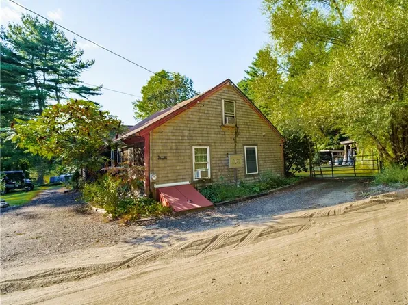 197 Lewis Farm Rd, Coventry, RI 02827