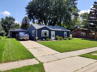 1604 Burry Circle Dr, Crest Hill, IL 60403