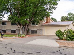 349 Aragon Ave, White Rock, NM 87547