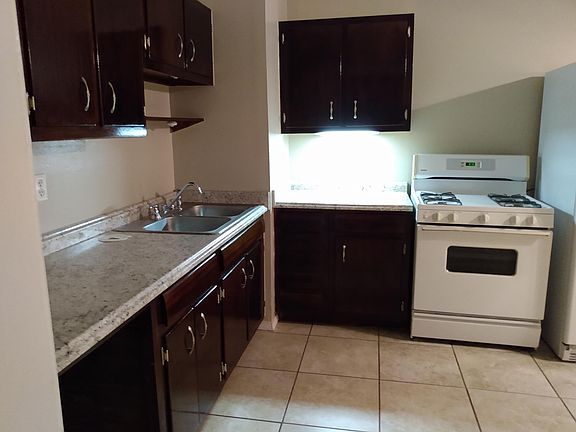 4th image of 10260 Crenshaw Dr S