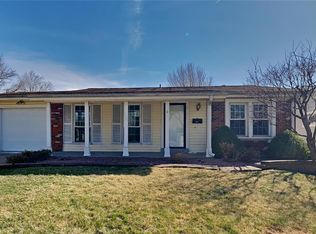 1360 Saint Anthony Ln, Florissant, MO 63033