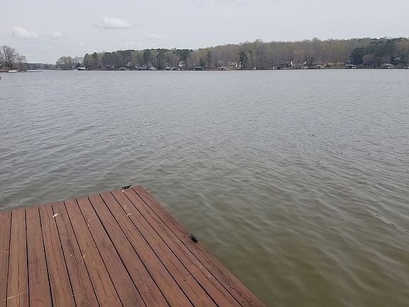 4th image of 160 Sailboat Ln