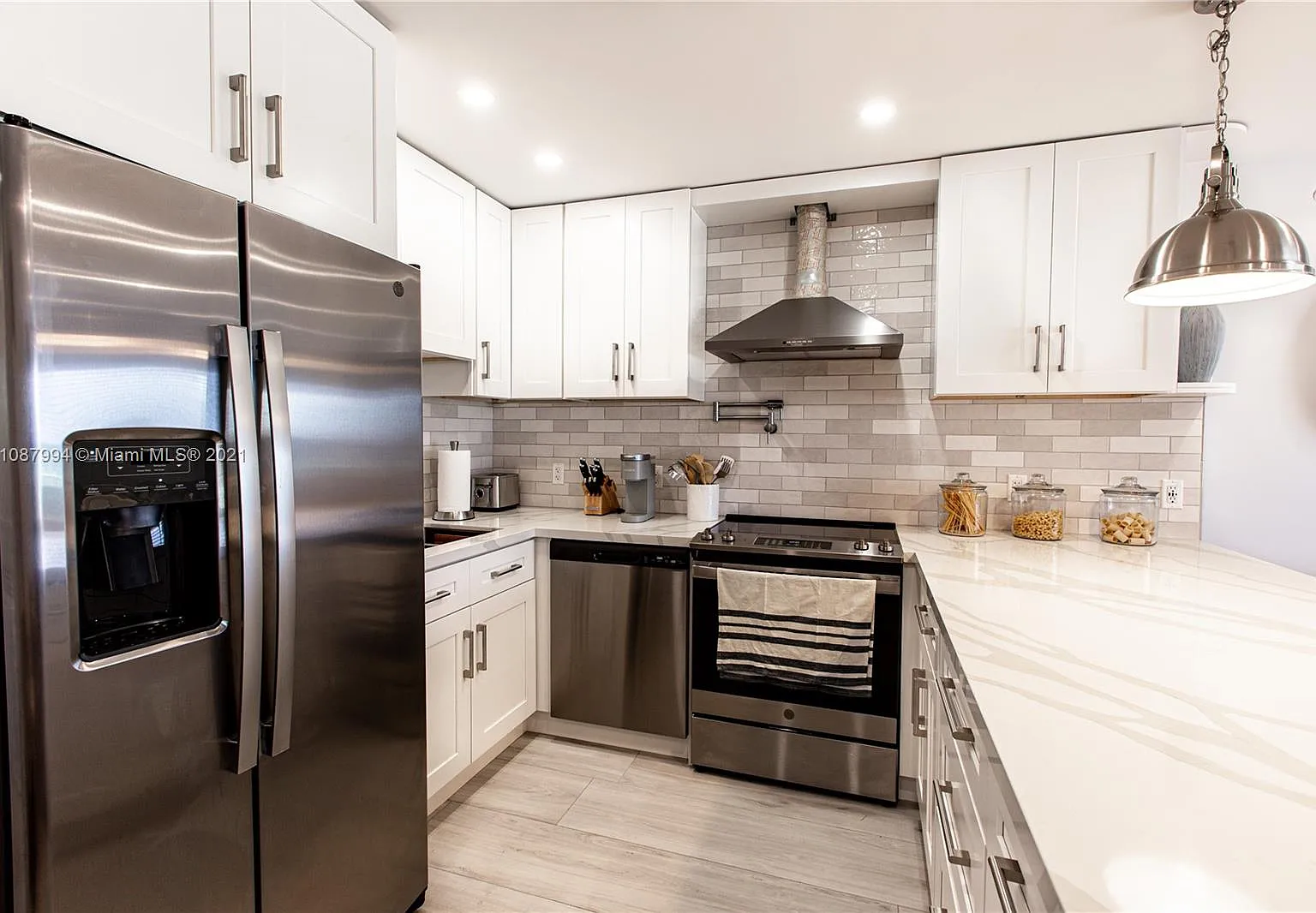 Mainsail Condo — Photo 3