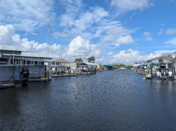 3096 Skipper Ln, Saint James City, FL 33956
