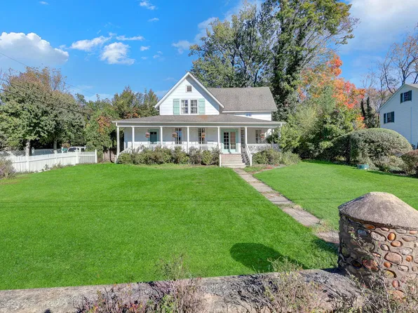 45 Shore Road, East Setauket, NY 11733