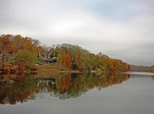 229 Locust Rd, Yorktown Heights, NY 10598