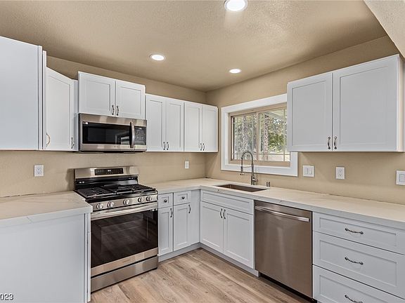 4th image of 5511 Wayside Ct