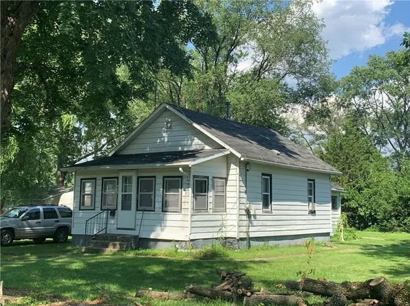 408 N Sheridan St, Pana, IL 62557