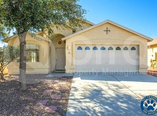 10452 E Pike St, Tucson, AZ 85747