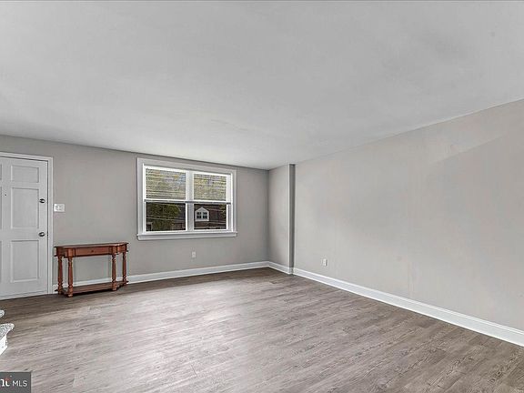 5th image of 1423 Rainer Rd