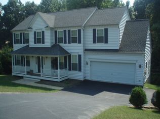 410 Cross Creek Dr, Huntingtown, MD 20639