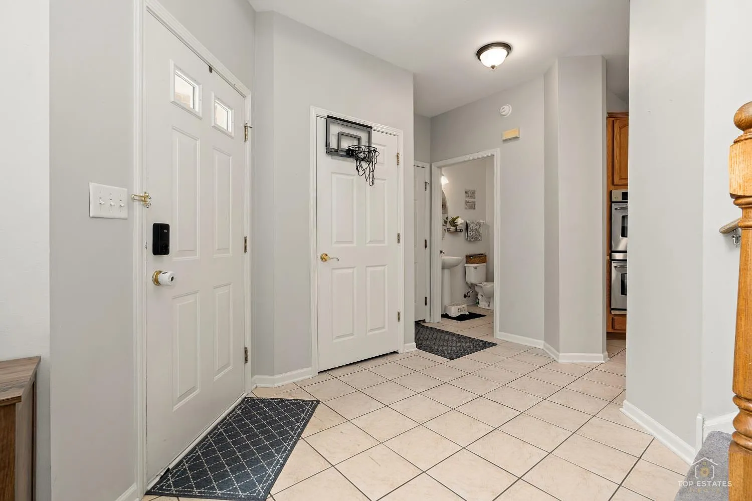 3 bed, 2.5 bath, 2108 sqft, $3,400 — Photo 4