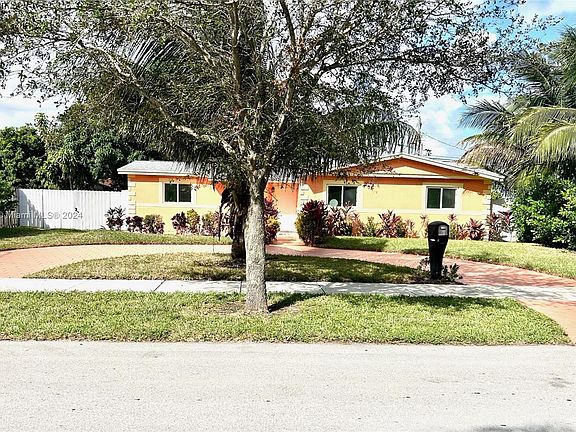 3rd image of 1111 NW 200th Ter