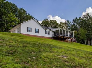 180 Gourd Dr, Purlear, NC 28665