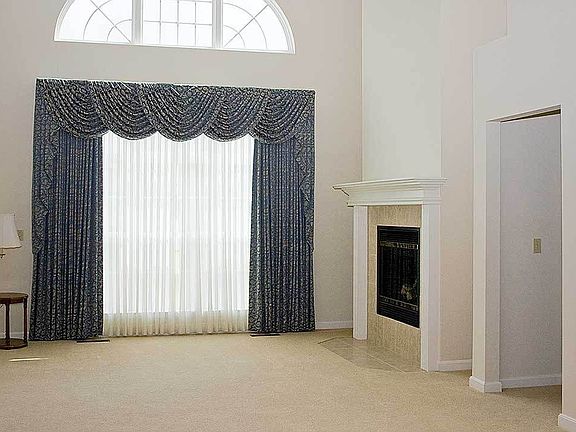 2nd image of 457 Edge Park Ln