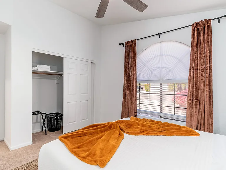 5139 E Fellars Dr — Photo 17