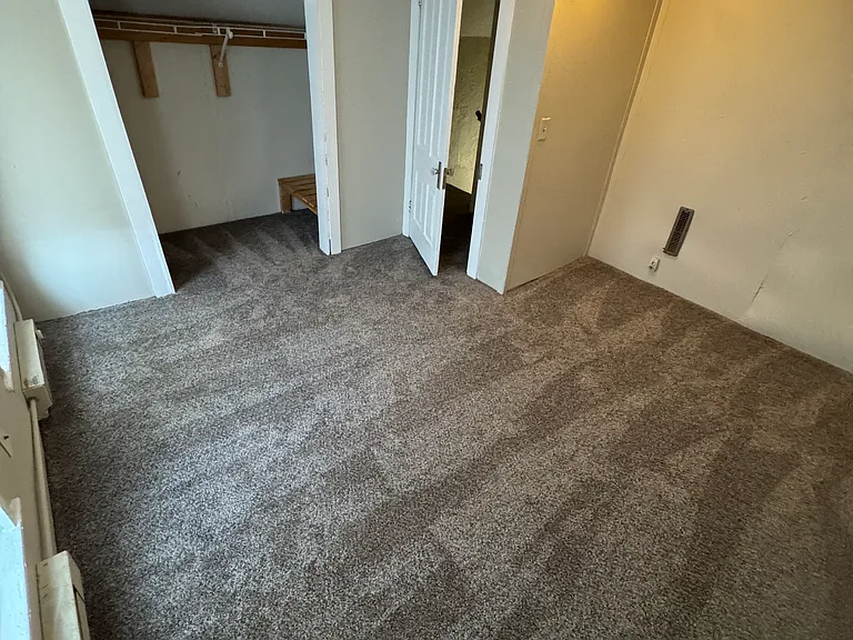 123 E Spring St — Photo 3