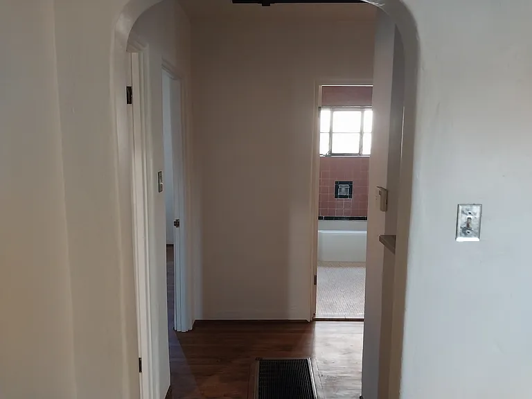 1015 Candelaria Rd NW — Photo 16