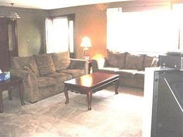 4th image of 6198 Bellevue Dr
