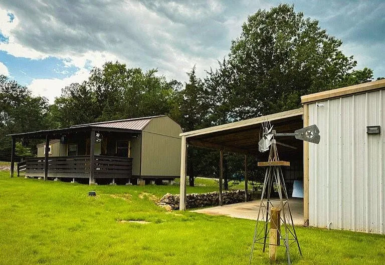 38 Martha Ln — Photo 35