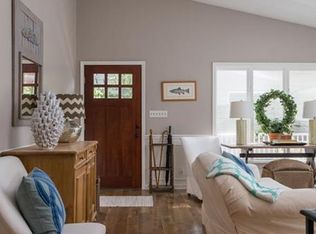 42I L St, Lake Lotawana, MO 64086