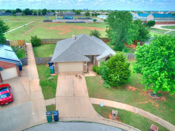 16205 Clear Creek Dr, Edmond, OK 73013