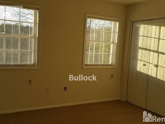 4th image of 2887 Spruce Cir
